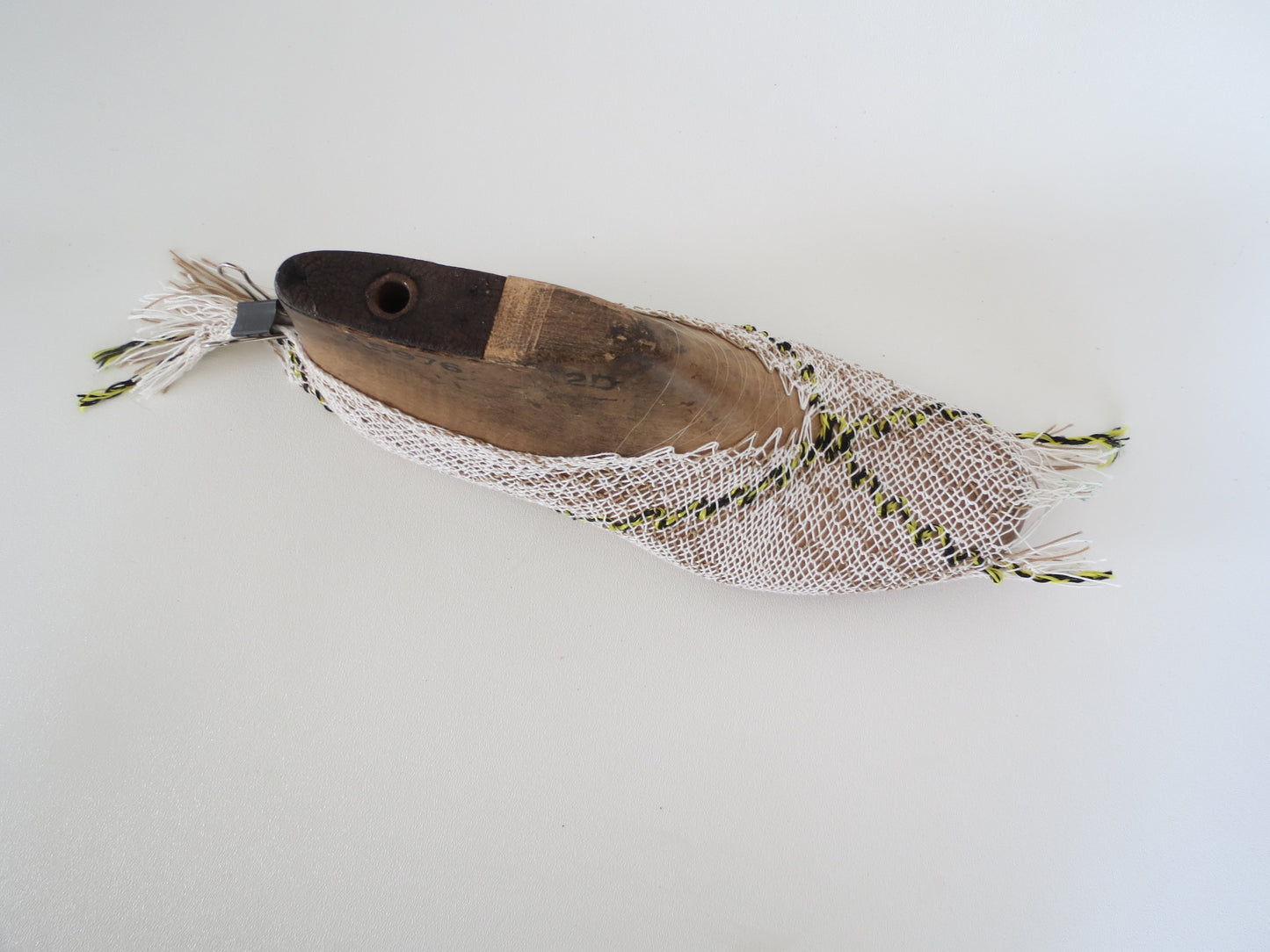 Footwear Mesh Aperture Pattern