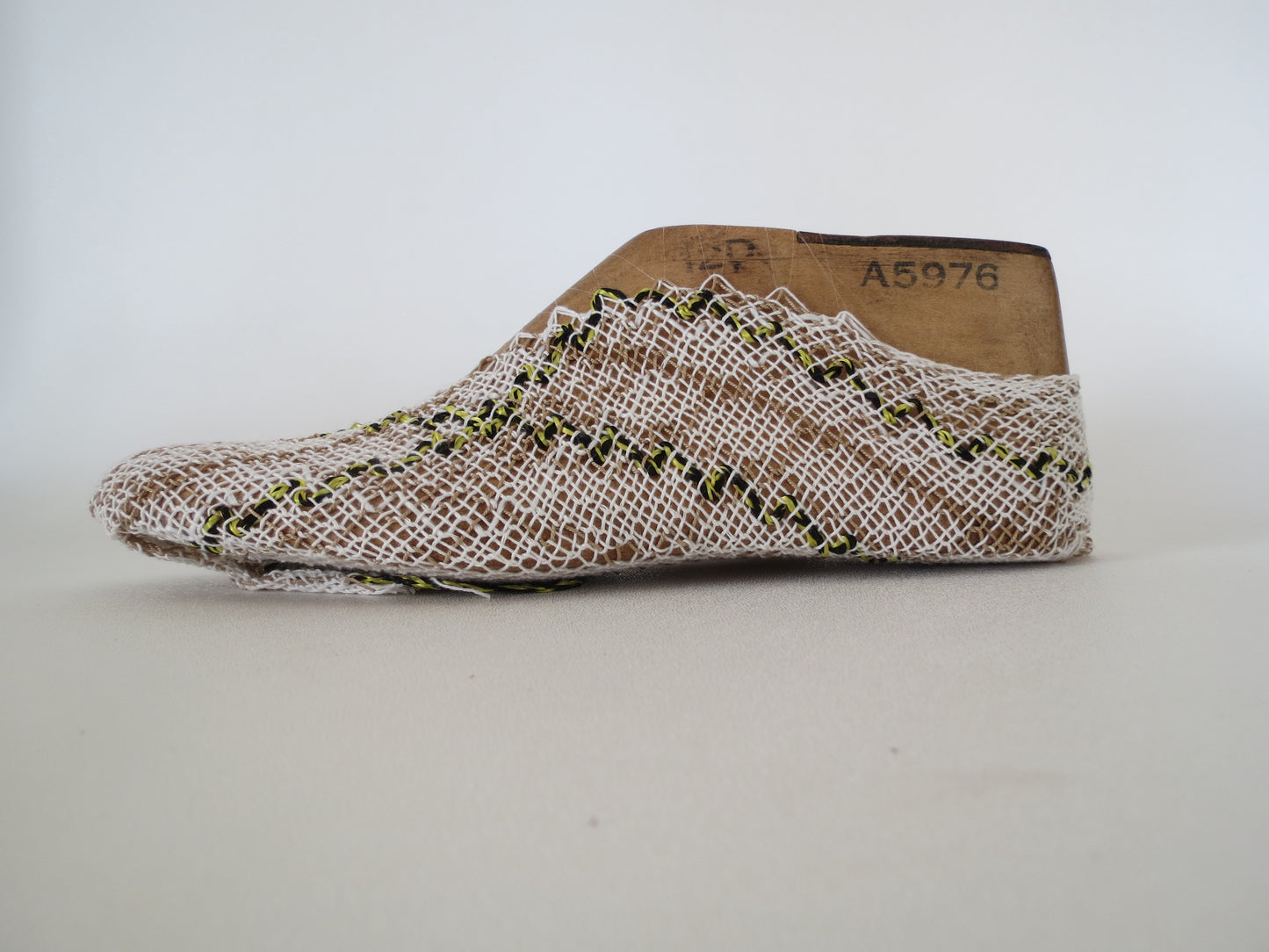Footwear Mesh Aperture Pattern