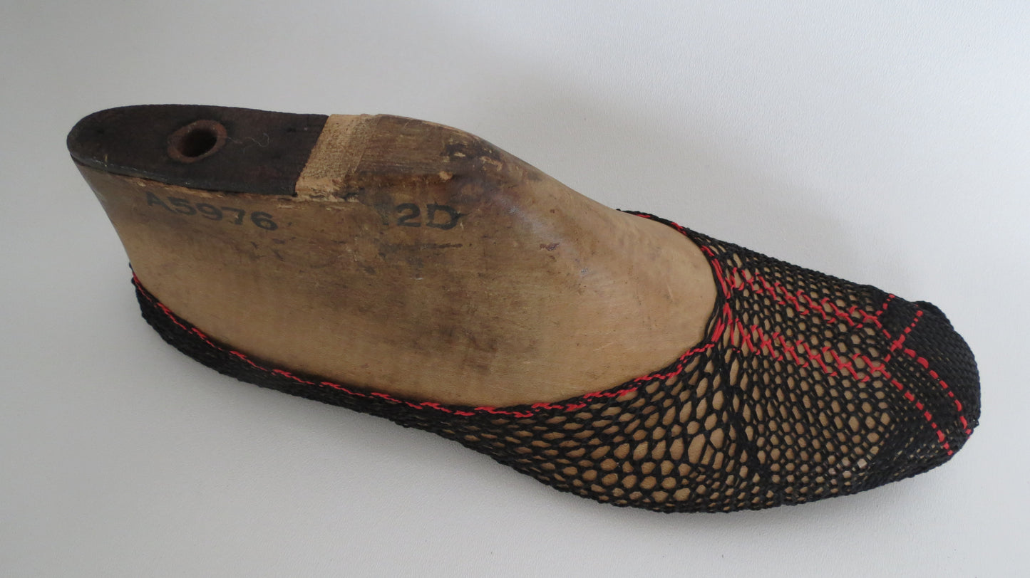 Footwear Mesh Color Patterning